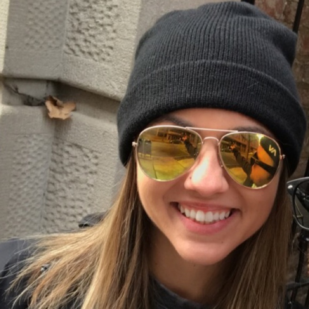 Meet your Posher, Olivia